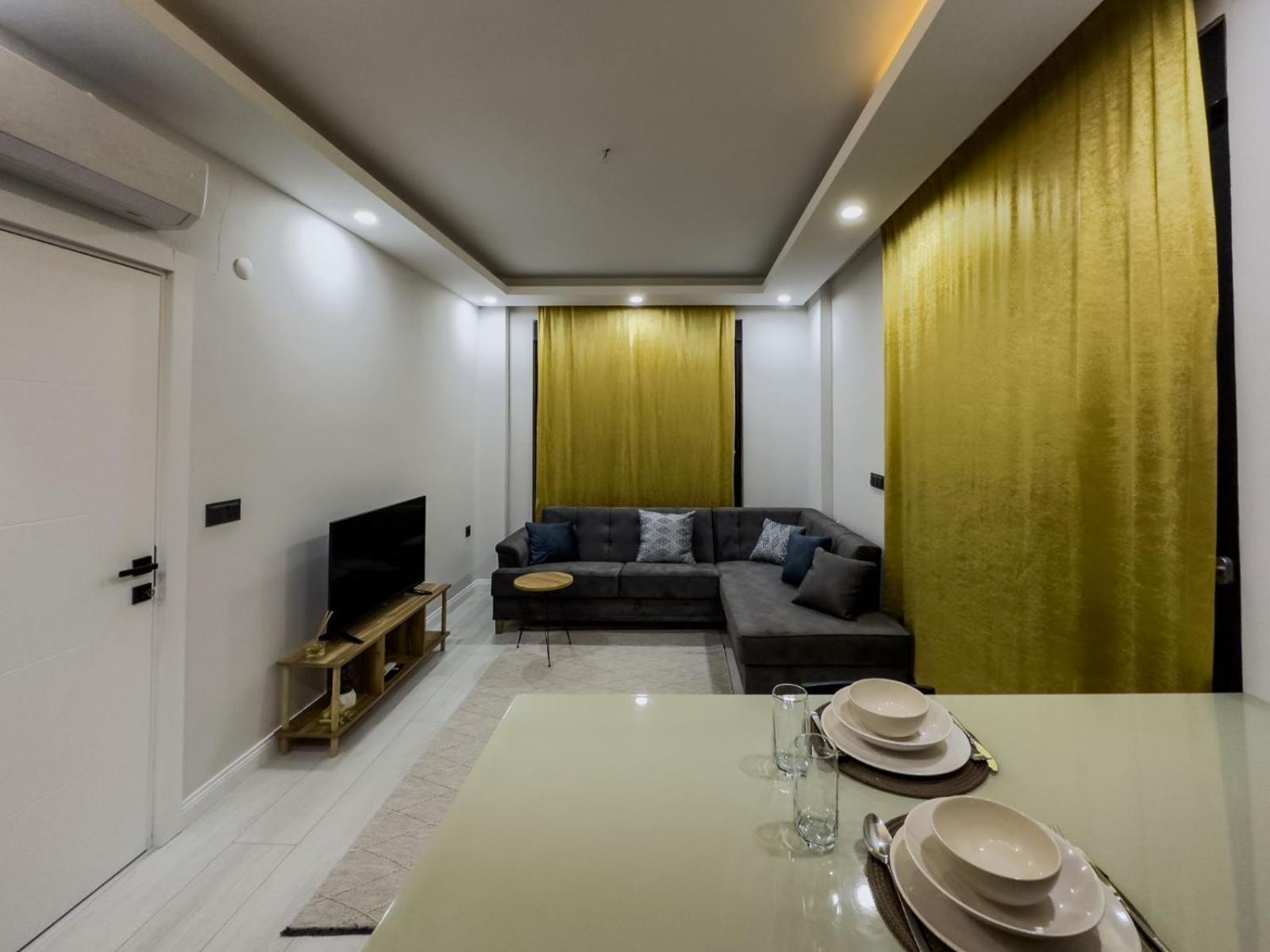 Havalimanina Yakin 1+1 Lux Suite Aksu  Exterior photo