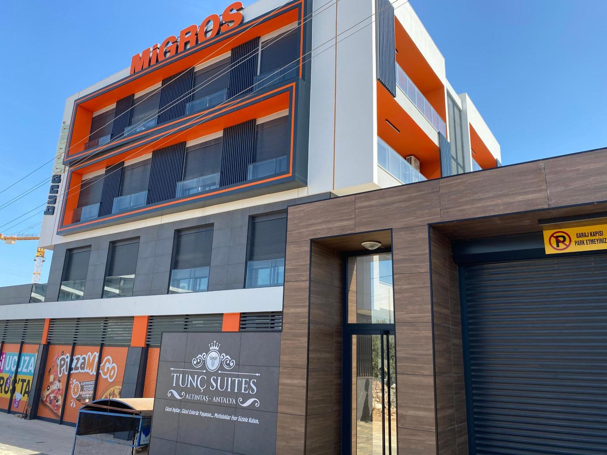 Havalimanina Yakin 1+1 Lux Suite Aksu  Exterior photo